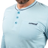 Férfi pizsamaszett nyaknál gombos passzés egyszínű világoskék felsővel